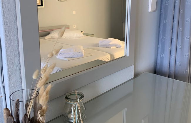 Ermis Suites - Photo 15