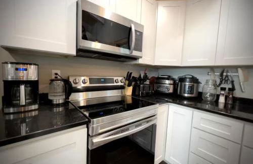 Designer Lake Cabin- HotTub, Sauna & Massage Chair - Foto 54