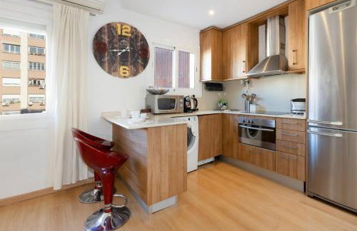 Cute Apartment in Sants Station with HBO & Alexa & AC - Photo 7