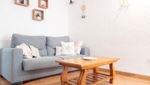 Apartamento céntrico a segunda línea de playa - Foto 3