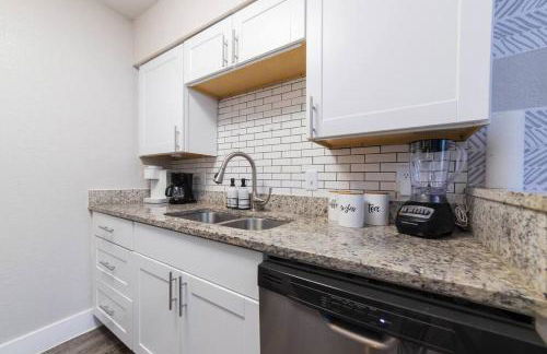 Walk to ATT-Glblife-Free Parking-Min to attraction - Foto 4