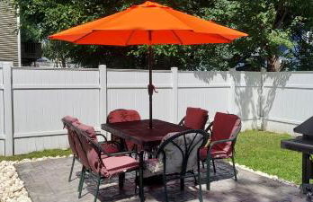 Cozy condo with yard and patio. Long-stay discount available - Foto 44