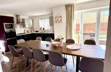 Elysian Escape, modern 5 bedroom house - Photo 5