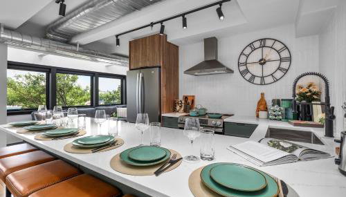 3BR3Bth Penthouse 2 Parking Spaces TD MIT Harvard - Foto 2