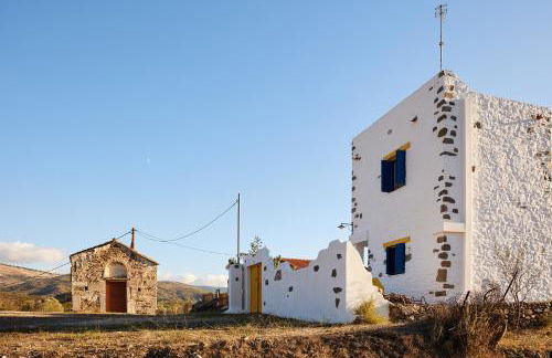 Aspros Pyrgos - Foto 2