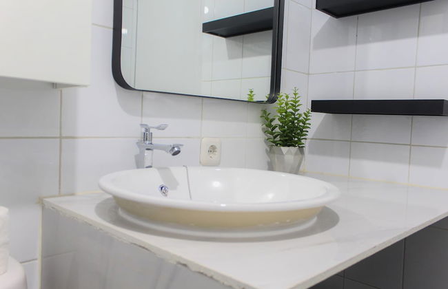 Comfortable 1BR Apartment Emerald Bintaro near British School - Foto 11