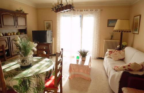 Charmant F2 à Amélie-les-Bains avec terrasse, parking et Wi-Fi, proche thermes et centre-ville - FR-1-703-116 - Foto 8