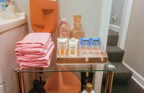 Cozy Delightful Private Studio near Rhodes College, Shuttle, & Vehicle Rental - Foto 21