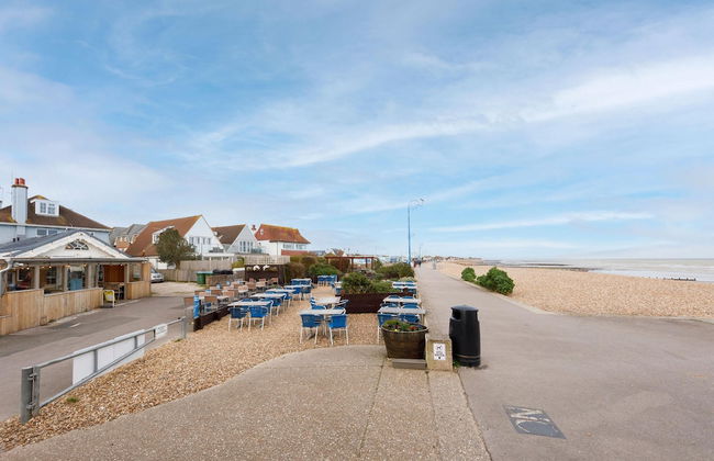 Chic 2-bed Seafront Haven Near Felpham Beach - Foto 7