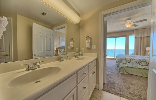 Comfortable High-Rise Condo with Beach Access - Unit 1404 by RedAwning - Foto 17