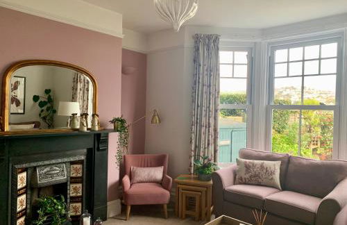 A unique and spacious river front property - Foto 18