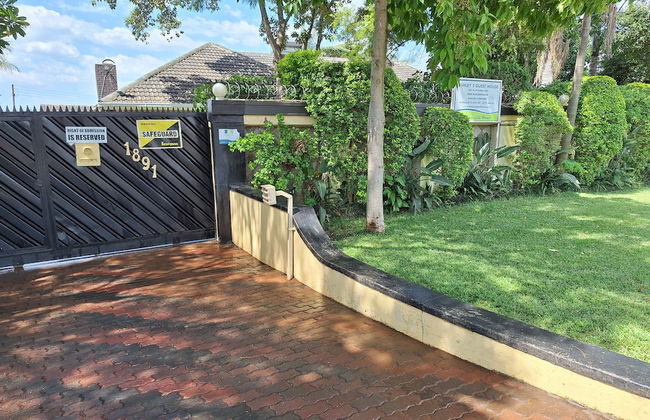 Charming 6-bed House With Swimming Pool in Harare - Foto 30