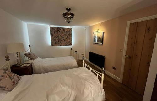 Byre - Farm Cottage on 9 acre Equestrian Small Holding - Photo 6