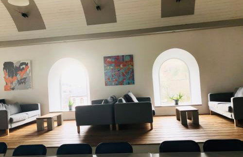 Afan Forest Bunk House-Converted Chapel Sleeps 35 - Foto 21