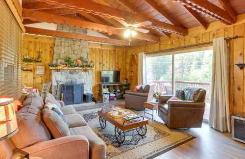 Crestline Cabin Close to Lake Arrowhead and Skiing - Foto 1