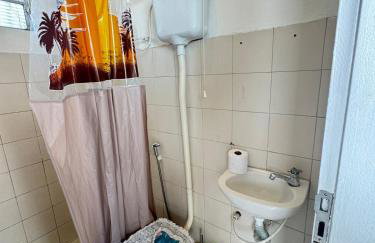 Casa de bairro tranquilo 1 a 10 pessoas com ótima localização e vigia de rua - Foto 22