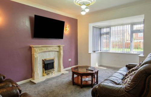 Family-Friendly Detached House Near Leeds and Bradford with Garden - Foto 33
