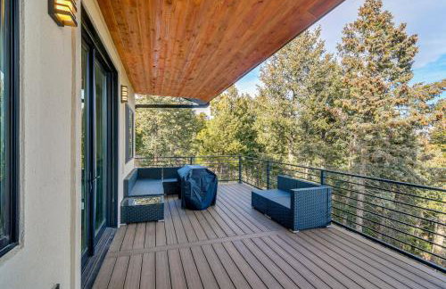 Great for Gatherings! Evergreen Getaway with Hot Tub - Foto 35