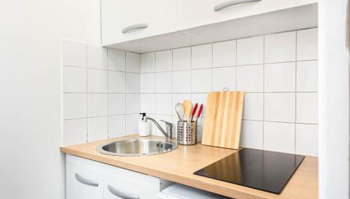 Le Parisii I Proche RER C & METRO 7 I 2-3 peoples - Foto 5, stove