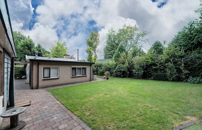 Dog-friendly Stay w/ Spa - Photo 37