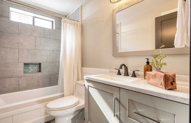 Quiet River Bend Cabin by Avantstay 35 Mins to Mt Bachelor 10 Mins to Town Centre Hot Tub! - Foto 17