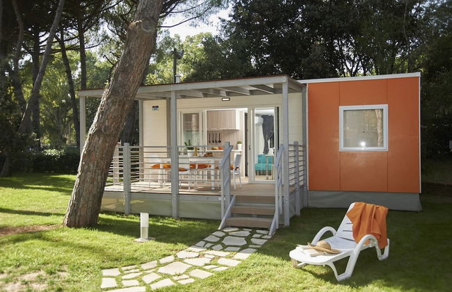 Pine-shaded Getaway w/ Pool - Foto 1