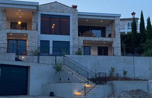 Villa Castelina Part II of twin house - Foto 3