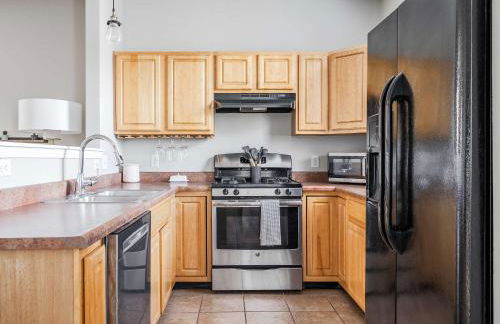 Cozy Downtown Escape Hot tub and Modern Touches - Foto 19