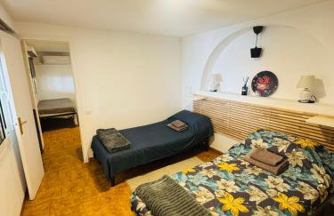 Exclusiva casa con vistas despejadas al mar y piscina privada - Photo 21