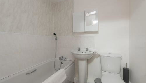 Thinford View 4 bed, 2bath, Parking, Garage - Foto 4, towels