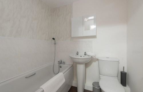 Thinford View 4 bed, 2bath, Parking, Garage - Foto 4