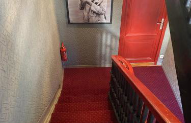 MAISON GERMÈS - CENTRAL & STANDING - Appartements traversants - Lits 180 King Size - Linge de lit et de toilette inclus - Parking privé - Espace Télétravail - Foto 44