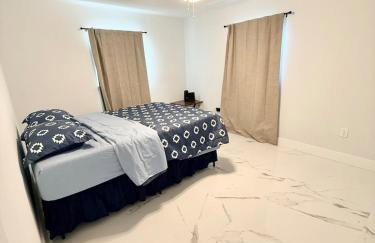 Luxurious 3 bedrooms 2 bath Ultimate Beach Life! 5 min walk to beach! - Foto 27