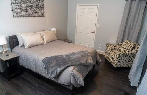 Modern 3BDRM, Renovated, Spacious & Central - Foto 7