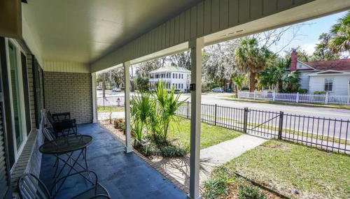 Beautiful, Modern Getaway in Historic Downtown Beaufort - Foto 5