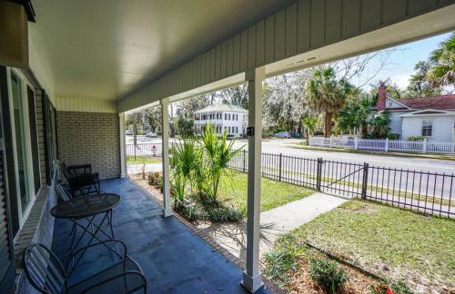 Beautiful, Modern Getaway in Historic Downtown Beaufort - Foto 5