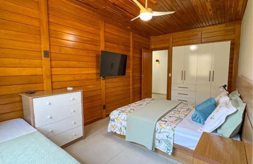 casadecastelhanos, Quadra do MAR de CASTELHANOS, 4 suítes com AR, Churrasqueira, Piscina, Hidromassagem, Cozinha INTEGRADA GOURMET Ideal para FAMÍLIA E AMIGOS - Foto 6