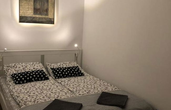 Central Garden Apartment - Photo 4