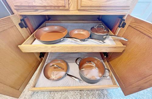 Entire Private 3 Bedrooms 1 Bathroom Single House with Fenced Garden - Photo 25