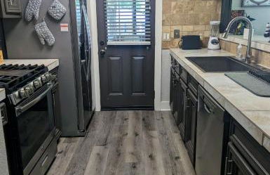 Lake ConRoy Estates - Unit A with Pool Access - Foto 9