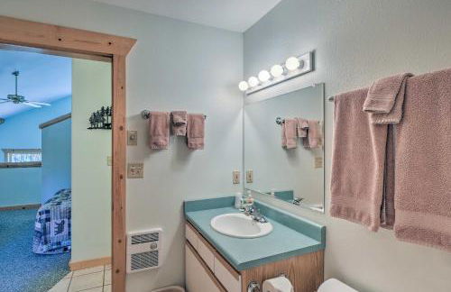 6 Mi to Turquoise Lake Retreat with Covered Deck! - Foto 23