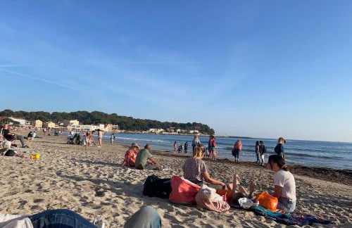Au cœur du vieux Toulon au calme appartement rénové climatisé confortable étage élevé avec ascenseur proche parking et toutes commodités - Foto 36