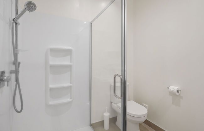 Modern 3BR Family House - Yard & Big TV - Foto 30