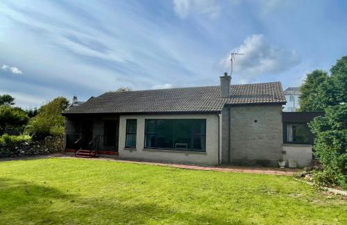 Modern Coastal Retreat, 5-Bedroom, 4-Bathroom Home, with Parking in Portsoy - Foto 40