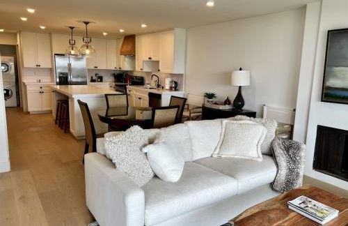 Oceanfront Fully Remodeled 2BR 2BA, Pool, Hot Tub, Gated Parking - Foto 28