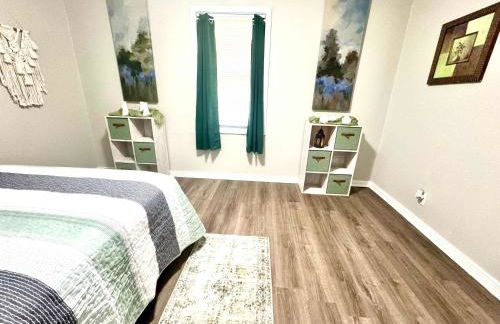 Soothing Greens Color Peaceful 3 BR 1BA Dwelling - Foto 14