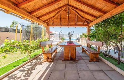 4 Bedroom Gorgeous Home In Lisicic - Foto 7