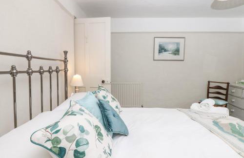 The Bathing House - Photo 10