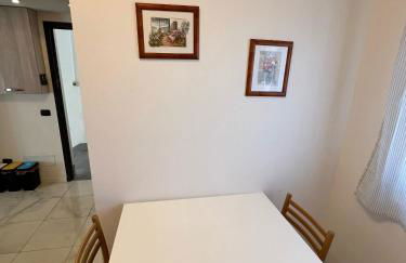 Little House - Photo 5