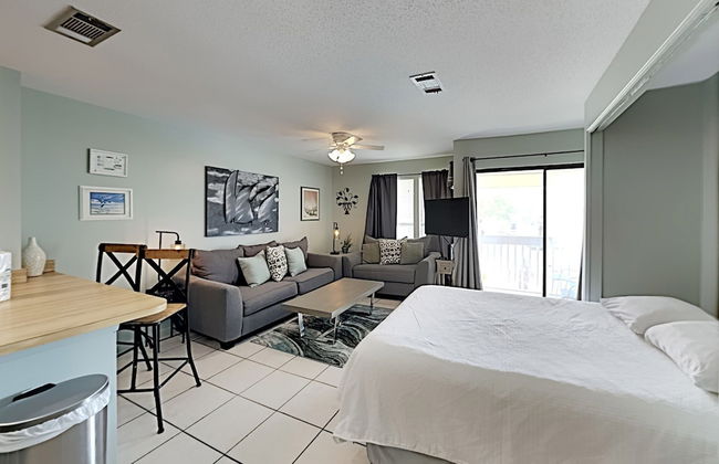 Sandpiper Cove by Southern Vacation Rentals - Photo 22